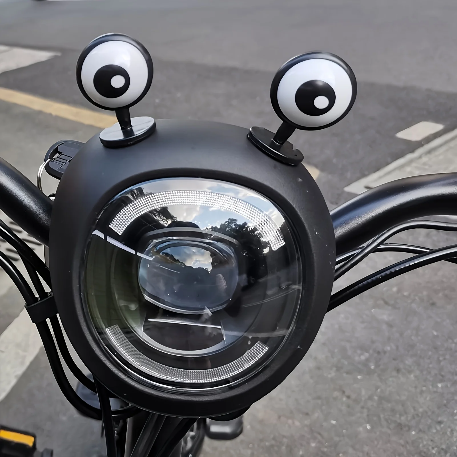 2Pcs Electric Bike Eye Decorat - đánh giá và giá Motorcycle Helmets